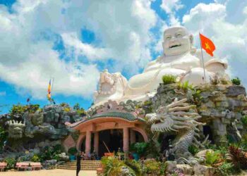 Bạn có thể ghé thăm địa điểm này vào bất cứ khi nào