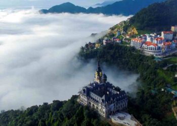 Tam Đảo có cảnh quan rất hùng vĩ