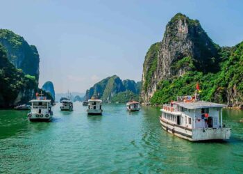 Hạ Long Ở Đâu? 