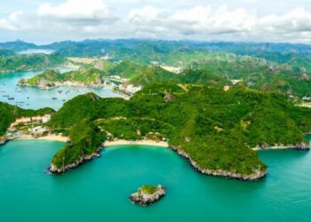 Bãi Tùng Thu Cát Bà nằm ở đâu?