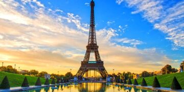 Pháp nổi tiếng với cảnh quan thiên nhiên đa dạng